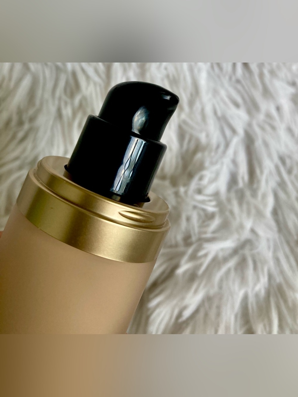 Too Faced - Foundation - Picture 5 of 12
